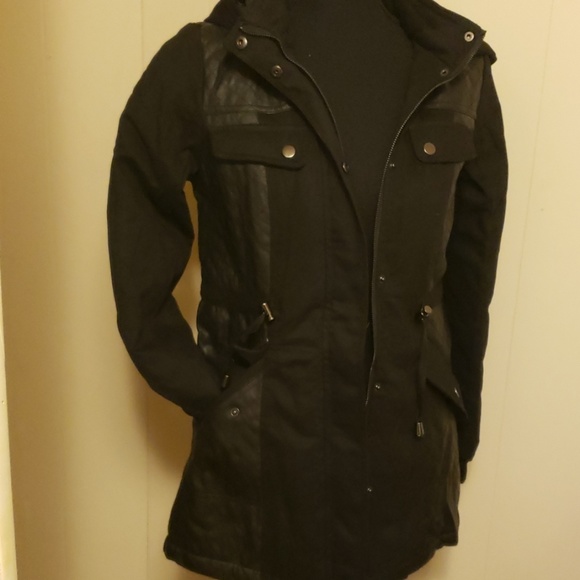 Black hooded Quilted Utility Jacket. Size Small - Picture 7 of 7